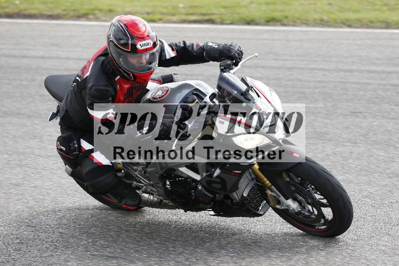 /Archiv-2025/10 23.04.2025 Cornu Master School ADR/gruen-vert/24